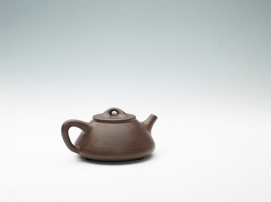 艺术家吕锋平作品 石瓢壶 泥料:清水泥 年代:2017 容量:400 CC