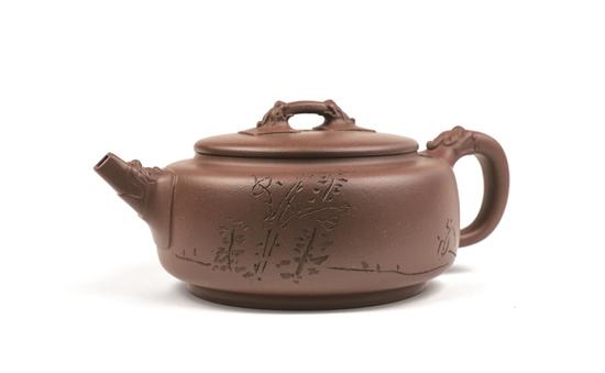 艺术家吕锋平作品 秋林壶 泥料:清水泥 年代:2017 容量:400 CC