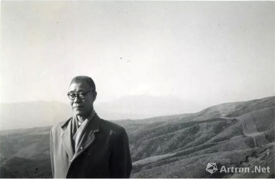 ٣1897-1971꣩